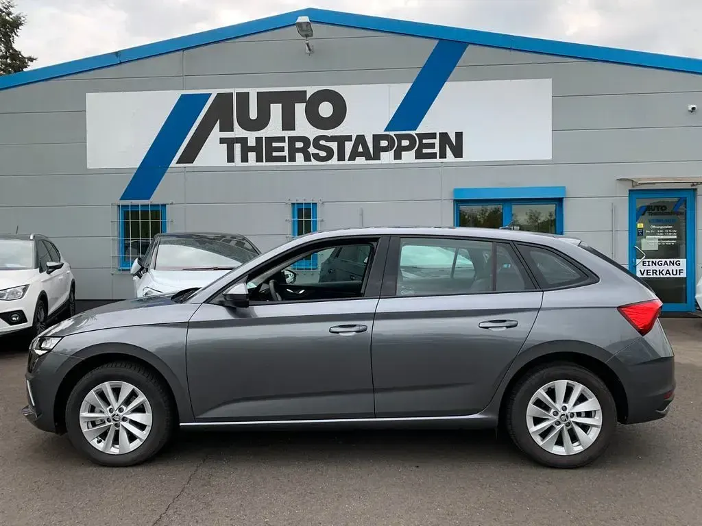 Gebraucht Skoda Scala Selection 116 PS (85 kW) 2024 Grau (metallic) Kleinwagen