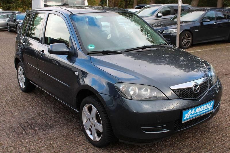 Grau Gebraucht 2006 Mazda 2 Active Van / Kleinbus | 2.499 € (Etwas zu teuer) - Bild 1/4