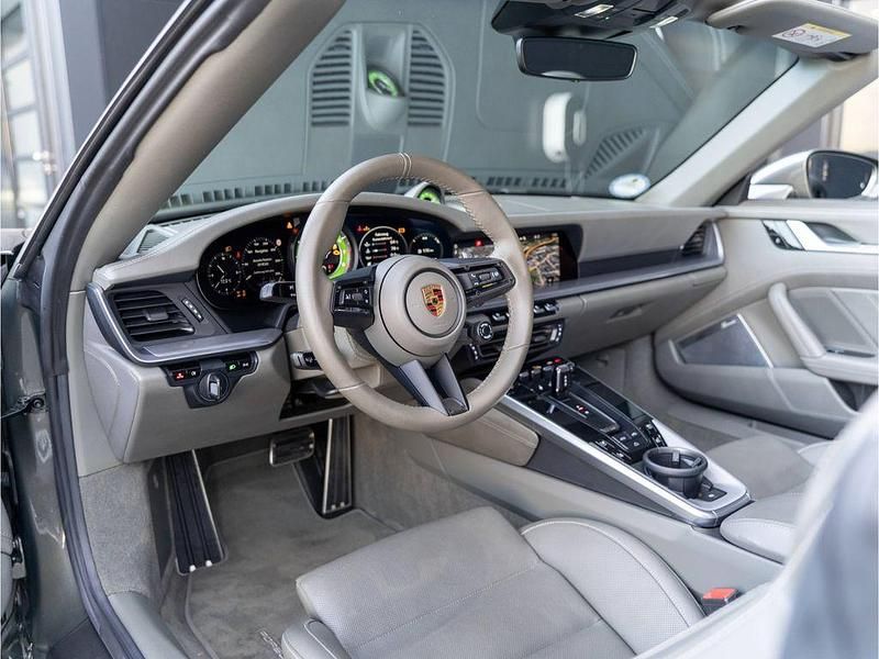 Gebraucht Porsche 992 581 PS (427 kW) 2021 Gruen Cabrio