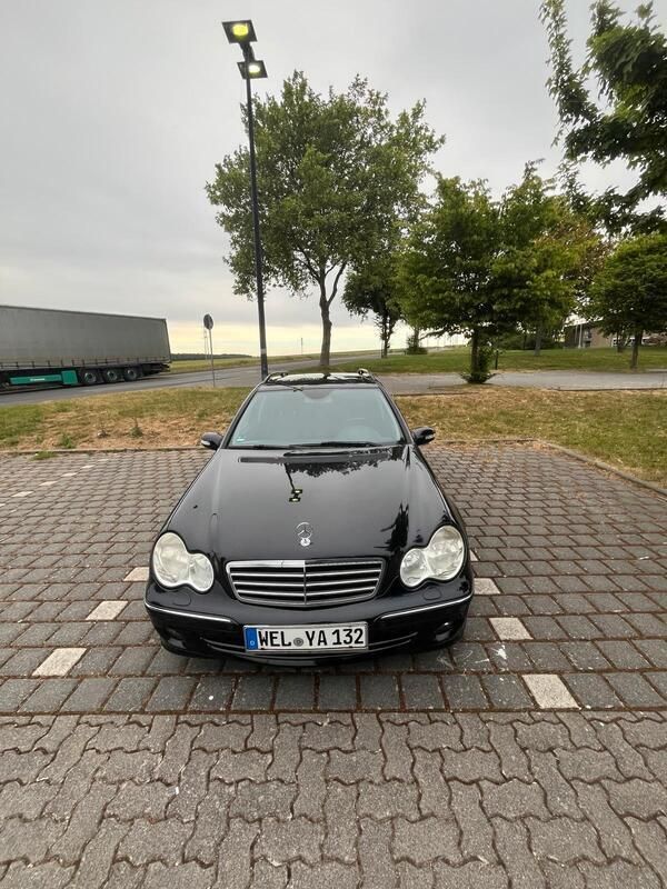 Schwarz Gebraucht 2006 Mercedes C280 Kombi | 3.500 € - Bild 1/4