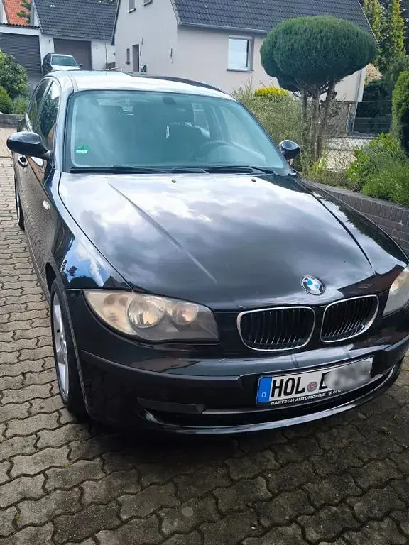 Gebraucht BMW 116 122 PS (89 kW) 2007 Schwarz Kleinwagen