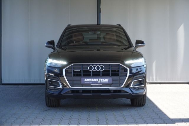 Gebraucht Audi Q5 Ambiente 204 PS (150 kW) 2021 Brillantschwarz SUV