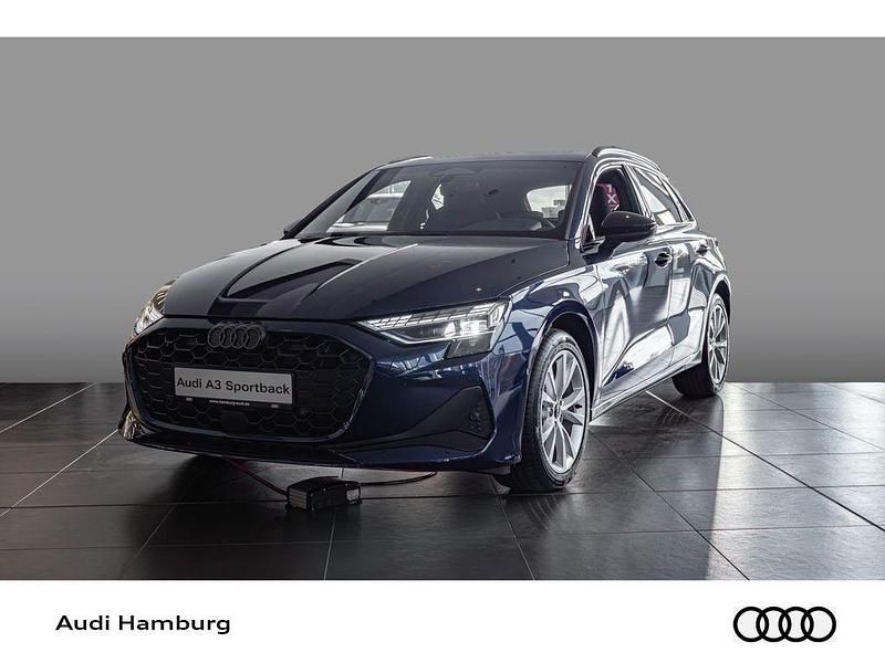 Blau Neu 2025 Audi A3 Sportback Advanced Kleinwagen | 41.056 € (Etwas zu teuer) - Bild 1/4