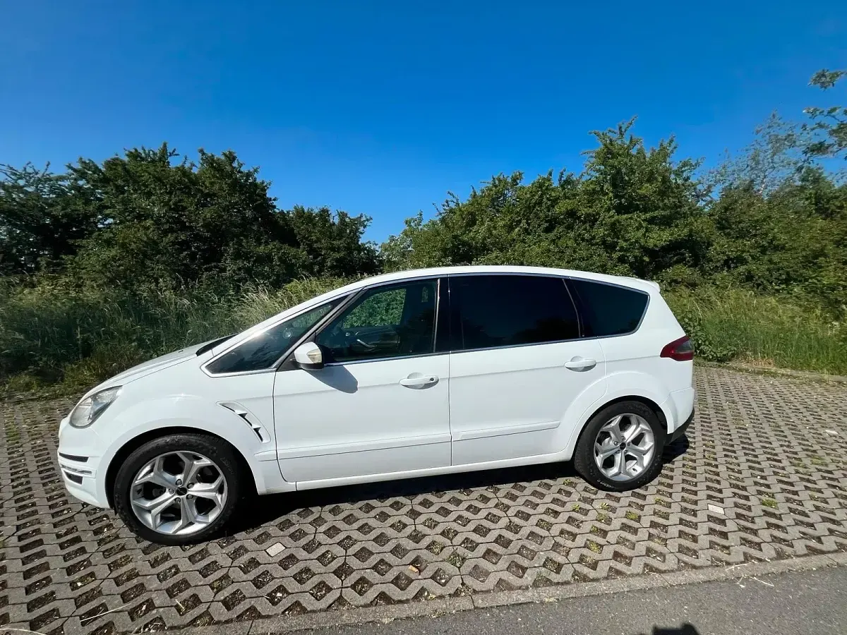 Gebraucht Ford S-MAX Titanium 200 PS (147 kW) 2011 Weiß Van / Kleinbus