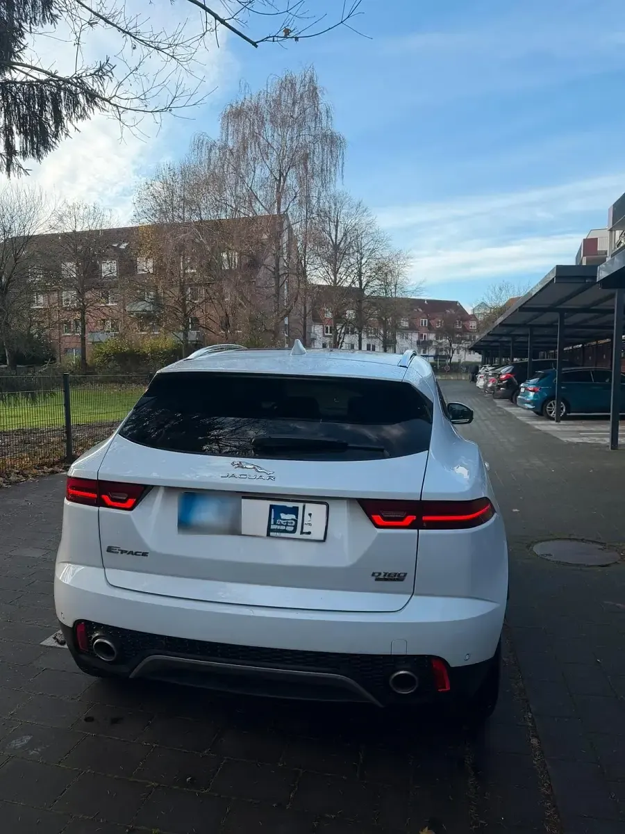 Begagnad Jaguar E-Pace 180 HK (132 kW) 2018 Vit SUV