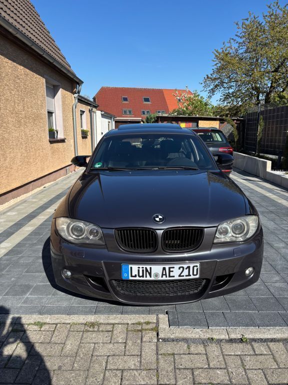 Grau Gebraucht 2007 BMW 118 M Sport Kleinwagen | 2.200 € (Guter Preis) - Bild 1/4