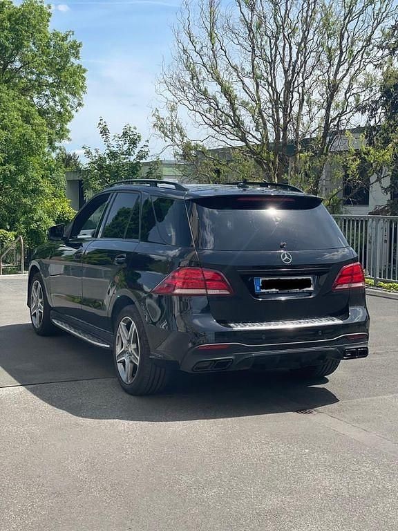 Gebraucht Mercedes GLE350 258 PS (189 kW) 2015 Schwarz SUV