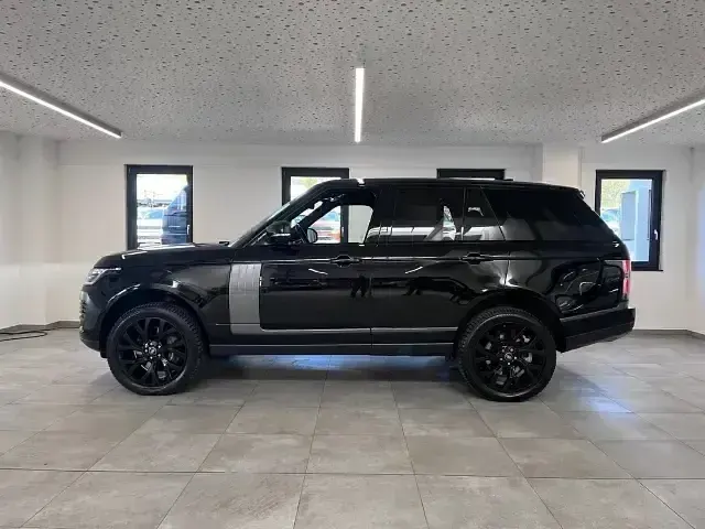 Gebraucht Land Rover Range Rover Vogue 258 PS (189 kW) 2018 Santorini black SUV