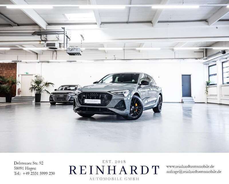 Chronosgrau metallic Gebraucht 2023 Audi e-tron Black Edition SUV | 42.705 € (Fairer Preis) - Bild 1/3