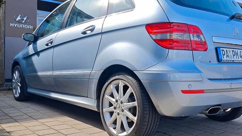 Gebraucht Mercedes B200 136 PS (100 kW) 2006 Blau Van / Kleinbus
