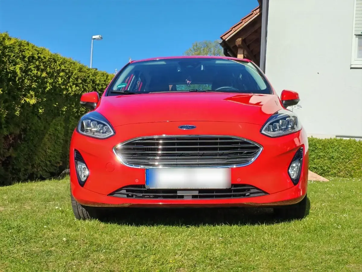 Gebraucht Ford Fiesta Titanium 101 PS (74 kW) 2019 Rot Kleinwagen