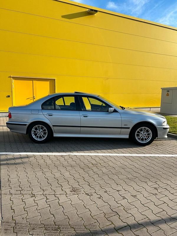 Gebraucht BMW 528 193 PS (141 kW) 1998 Silber Limousine