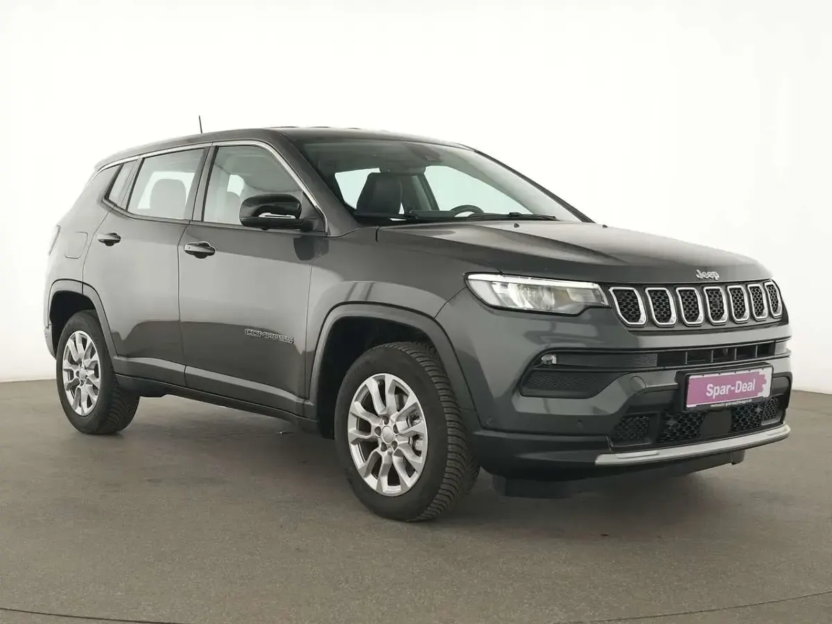 Gebraucht Jeep Compass Altitude 131 PS (96 kW) 2024 Grigio moda SUV