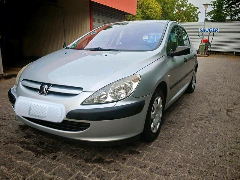 Silber Gebraucht 2003 Peugeot 307 Limousine | 1.699 € - Bild 1/4