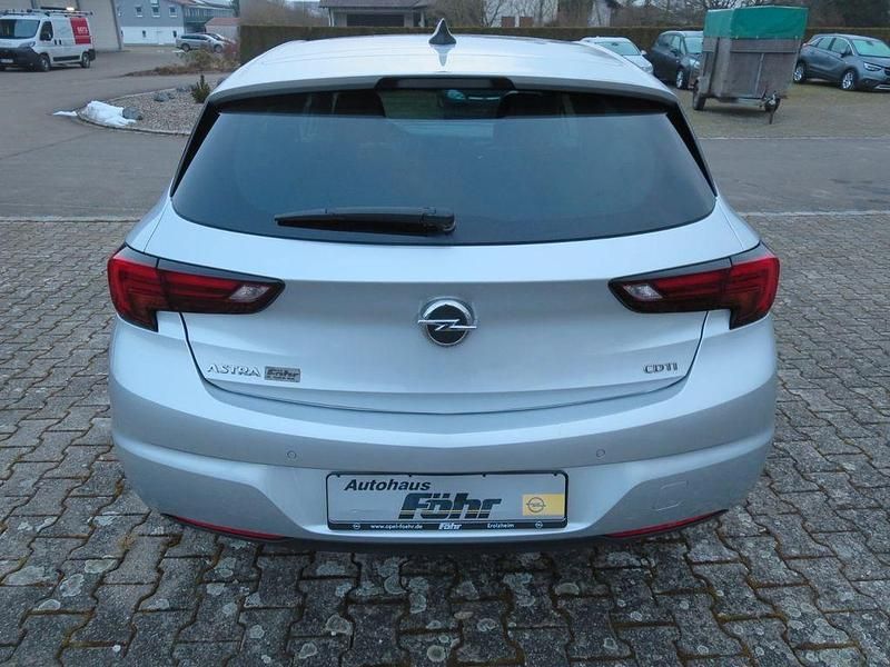Gebraucht Opel Astra Dynamic 110 PS (80 kW) 2016 Silber Limousine
