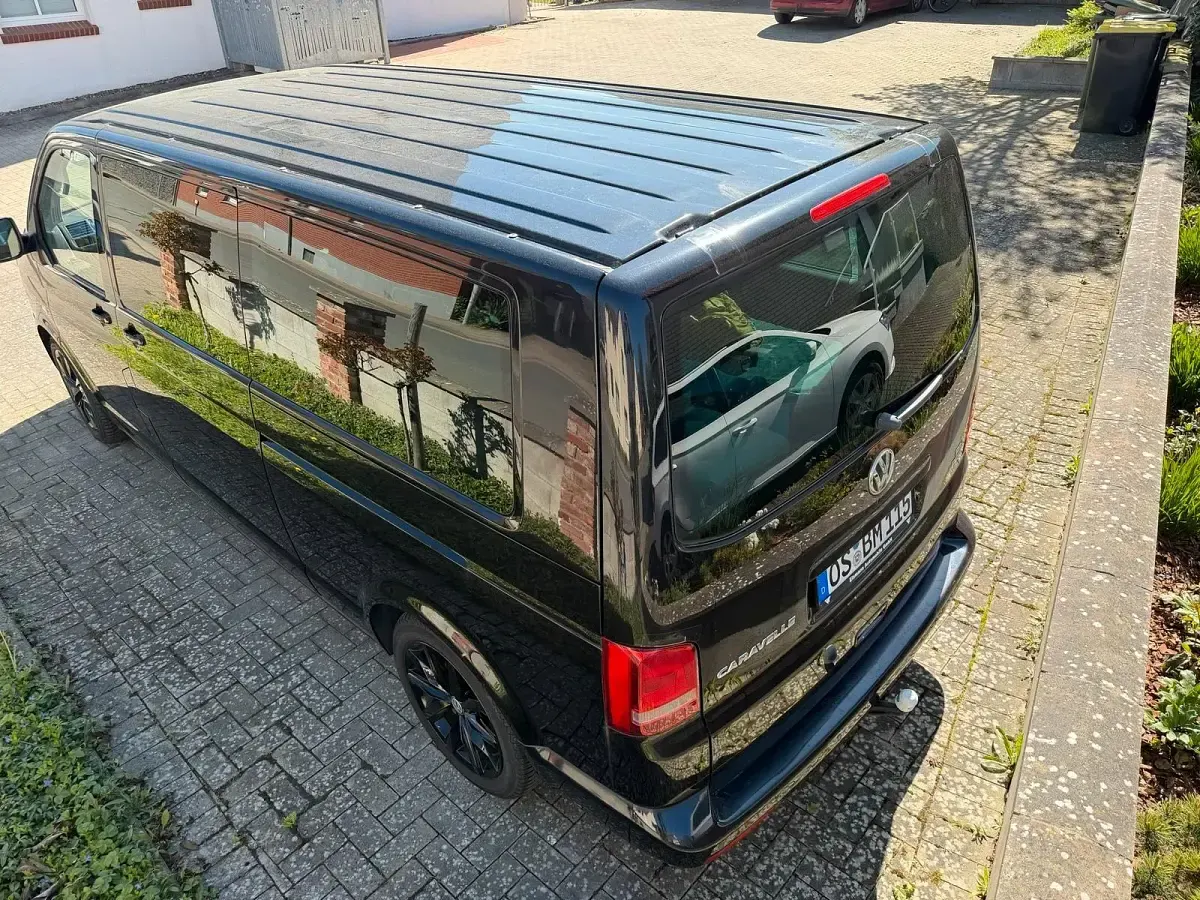 Używany VW Caravelle 180 KM (132 kW) 2013 Czarny Van