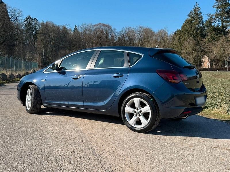 Gebraucht Opel Astra Selection 140 PS (102 kW) 2010 Blau Limousine