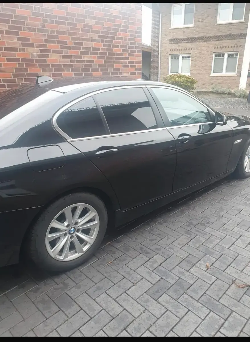 Usata BMW 520 184 CV (135 kW) 2010 Nero Berlina