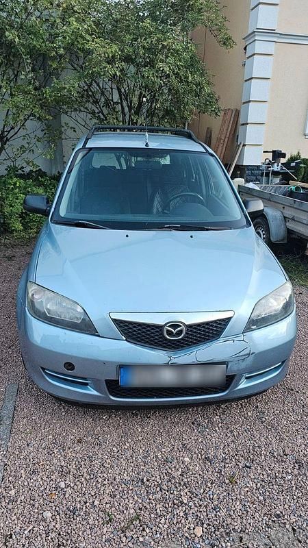 Second-hand Mazda 2 Active 68 CP (50 kW) 2004 Albastru Hatchback