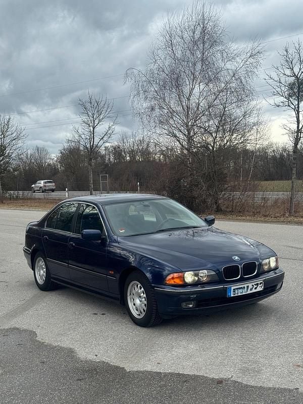 Gebraucht BMW 525 143 PS (105 kW) 1998 Blau Limousine