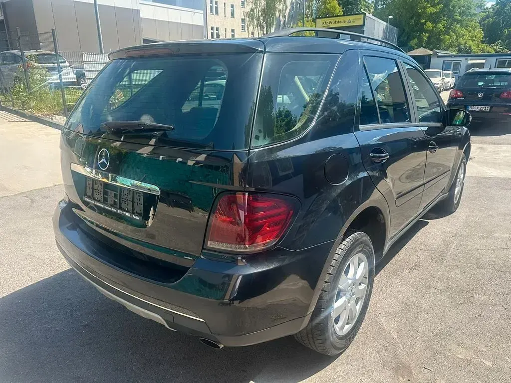 Gebraucht Mercedes ML280 190 PS (139 kW) 2006 Schwarz SUV