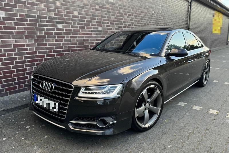 Grau Gebraucht 2016 Audi A8 Limousine | 22.000 € (Guter Preis) - Bild 1/4