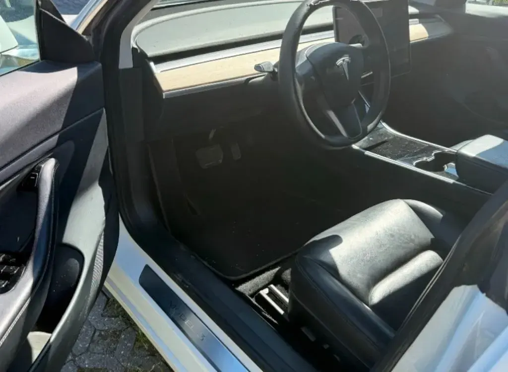 Gebraucht Tesla Model 3 339 kW (462 PS) 2020 Weiß Limousine