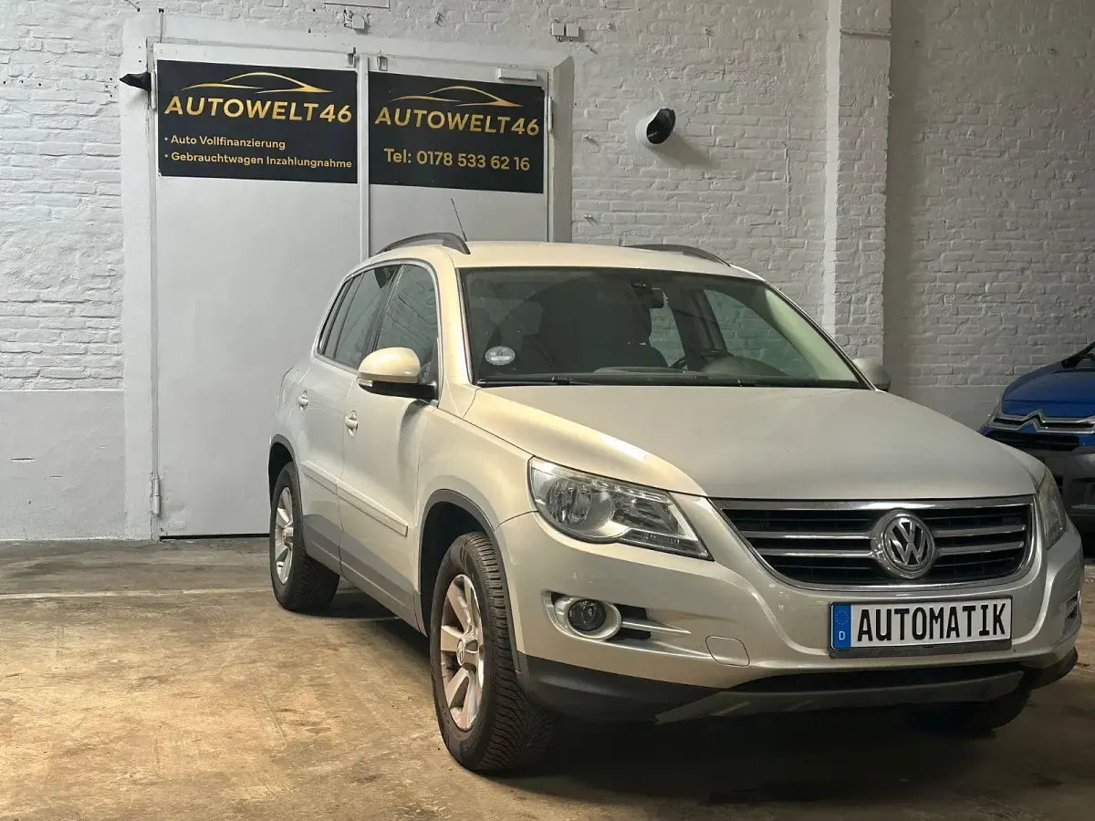 Gebraucht VW Tiguan Track & Field 170 PS (125 kW) 2010 Gold SUV