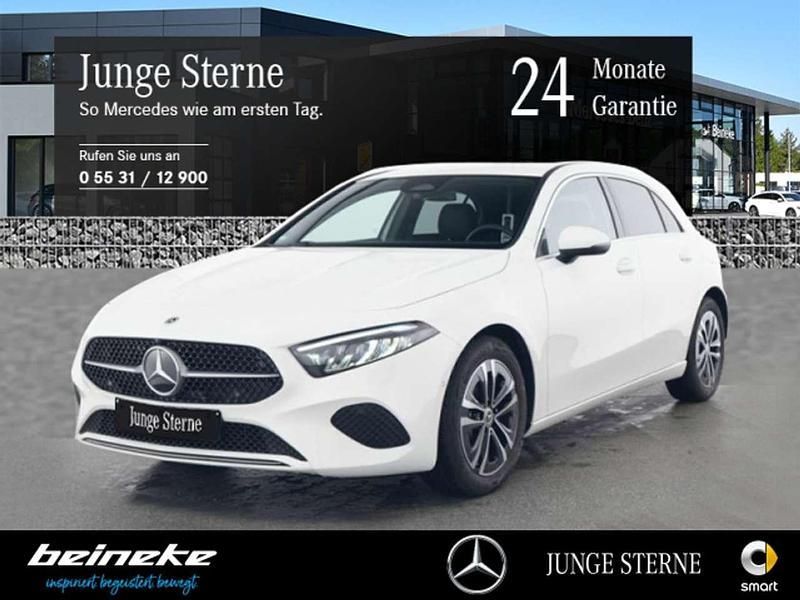 Unilack polarweiß Gebraucht 2024 Mercedes A180 Progressive Limousine | 27.650 € (Guter Preis) - Bild 1/4