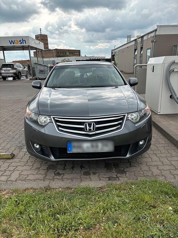 Grau Gebraucht 2009 Honda Accord Limousine | 6.500 € (Superpreis) - Bild 1/4