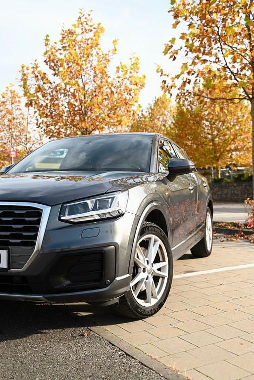 Gebraucht Audi Q2 S-Line 150 PS (110 kW) 2018 Grau SUV