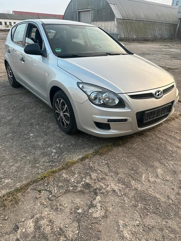 Gebraucht Hyundai i30 2008 Silber Kleinwagen