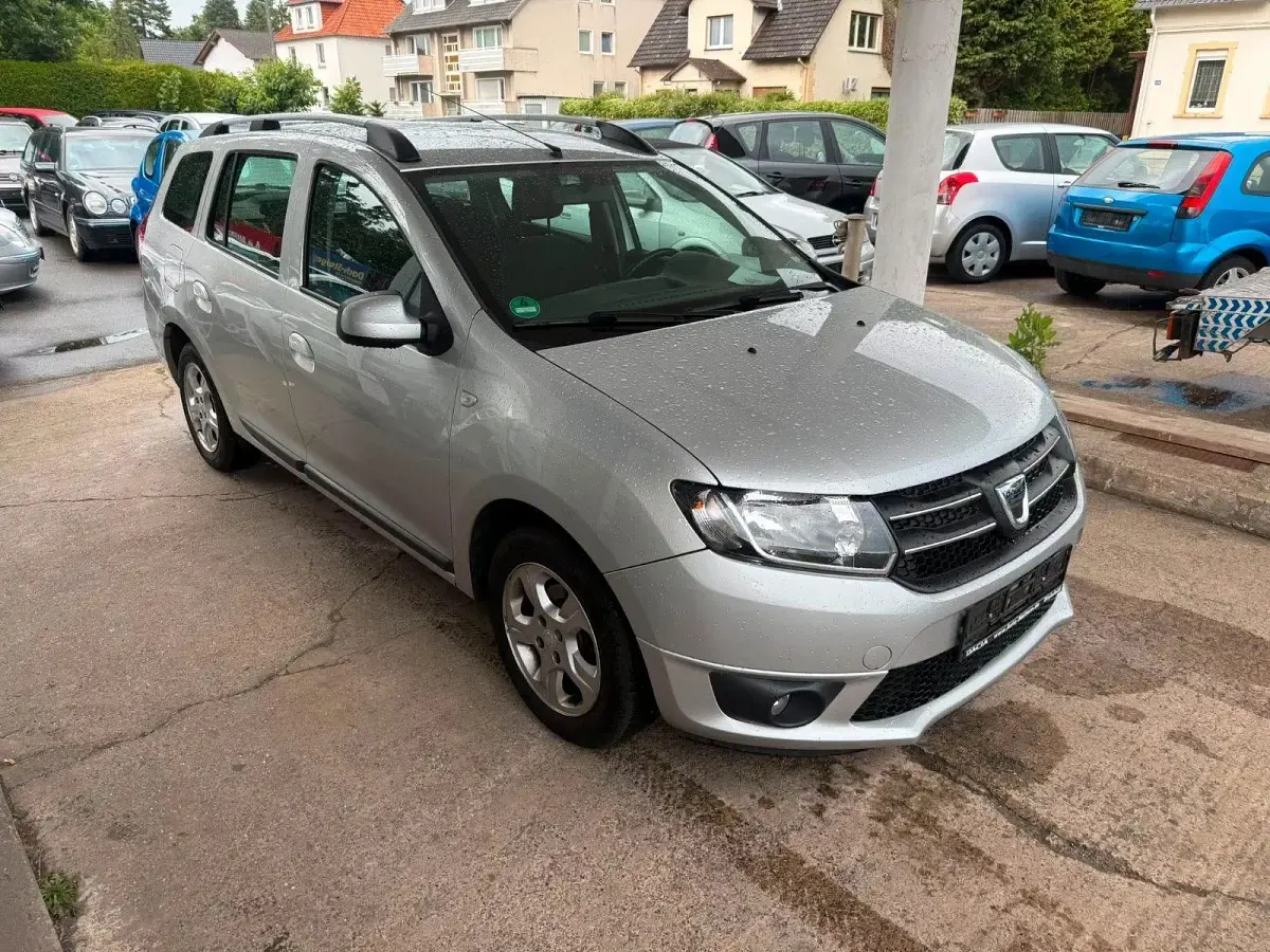 Gebraucht Dacia Logan 90 PS (66 kW) 2014 Silber Kombi