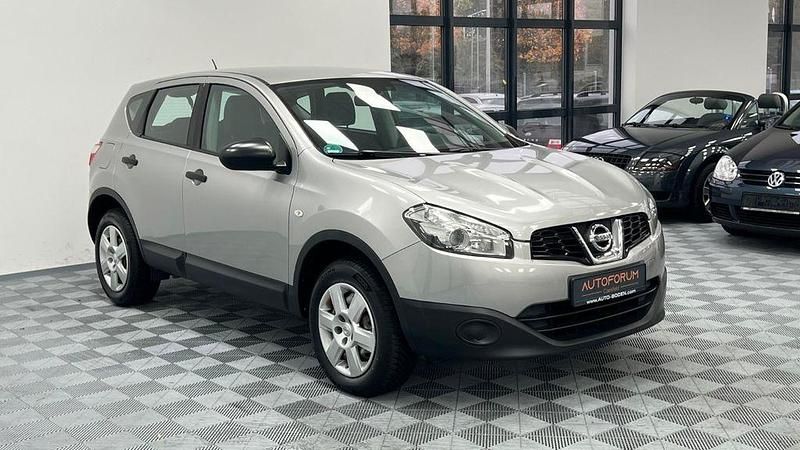Silber Gebraucht 2010 Nissan Qashqai Visia SUV | 4.777 € (Fairer Preis) - Bild 1/4