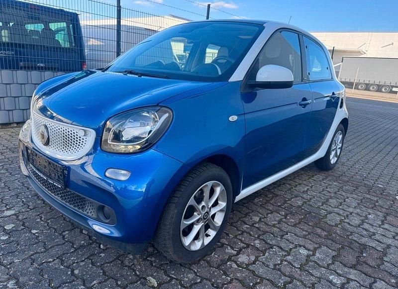 Second-hand Smart ForFour 71 CP (52 kW) 2015 Albastru Hatchback