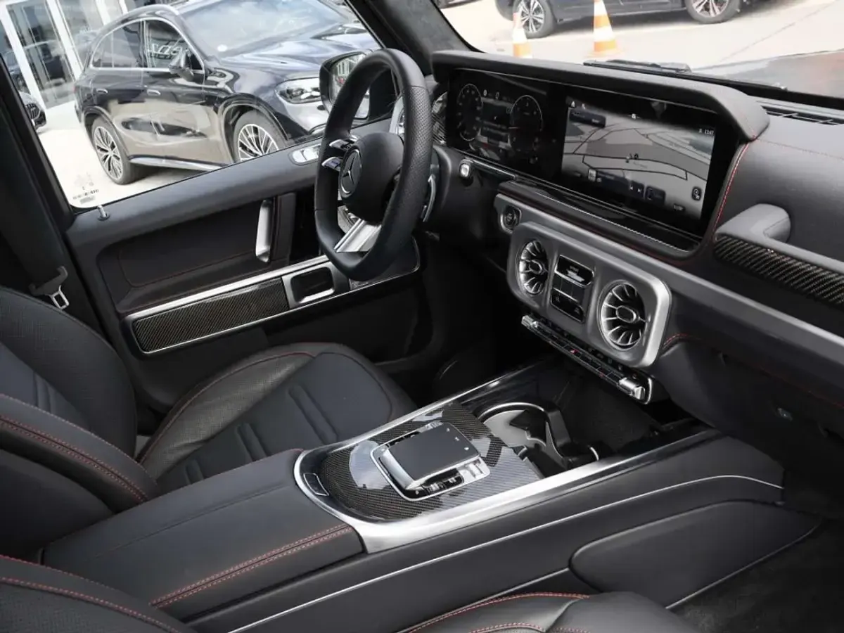 Gebraucht Mercedes G450 AMG 367 PS (269 kW) 2026 Schwarz manufaktur nachtschwar SUV