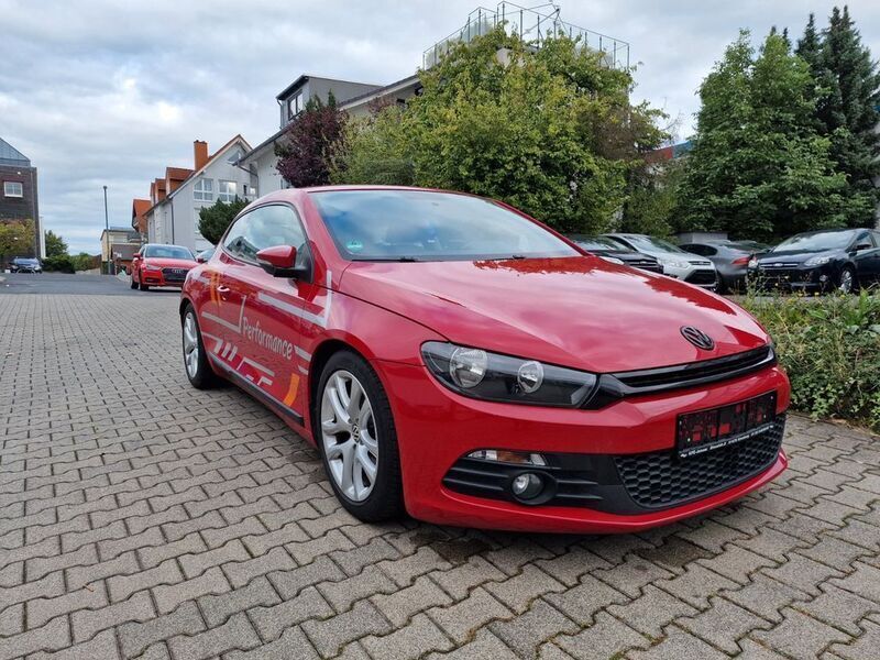 Rot Gebraucht 2009 VW Scirocco Coupé | 7.950 € (Fairer Preis) - Bild 1/4