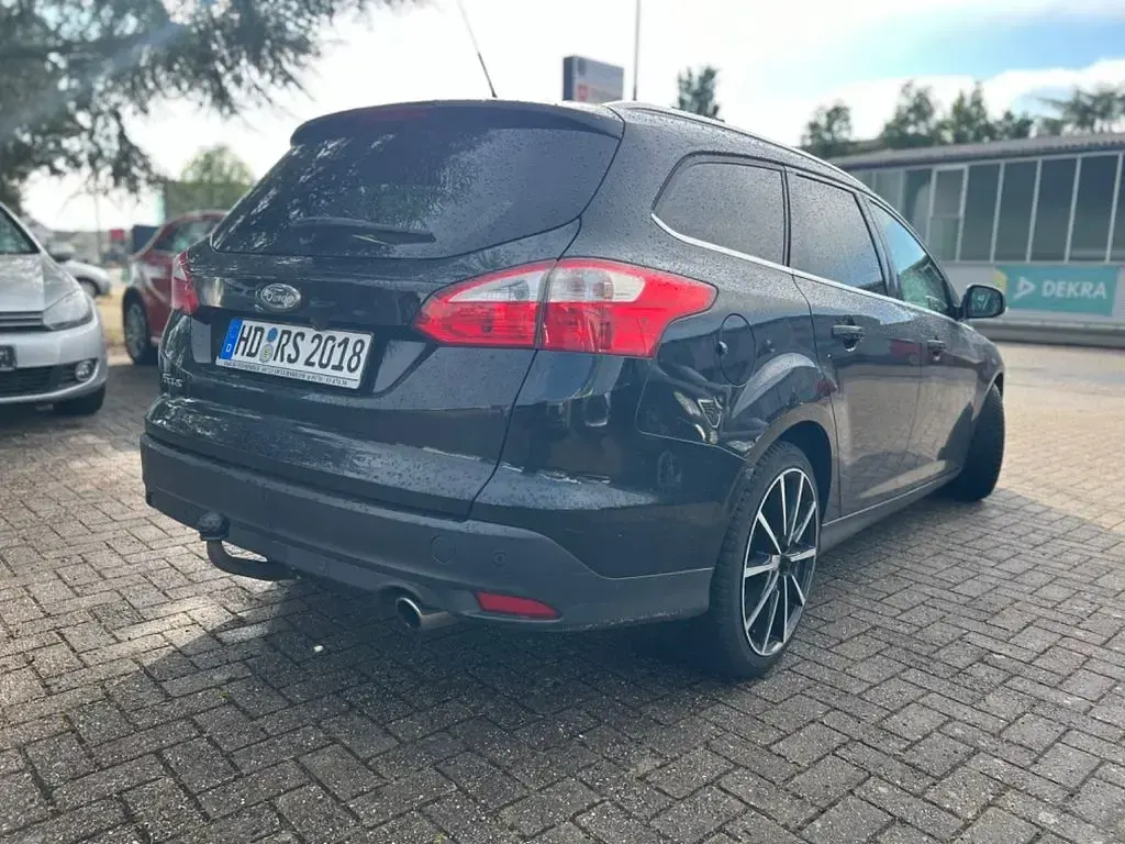 Gebraucht Ford Focus Titanium 116 PS (85 kW) 2013 Schwarz Limousine