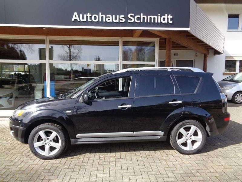 Gebraucht Mitsubishi Outlander Intense 170 PS (125 kW) 2009 Schwarz SUV