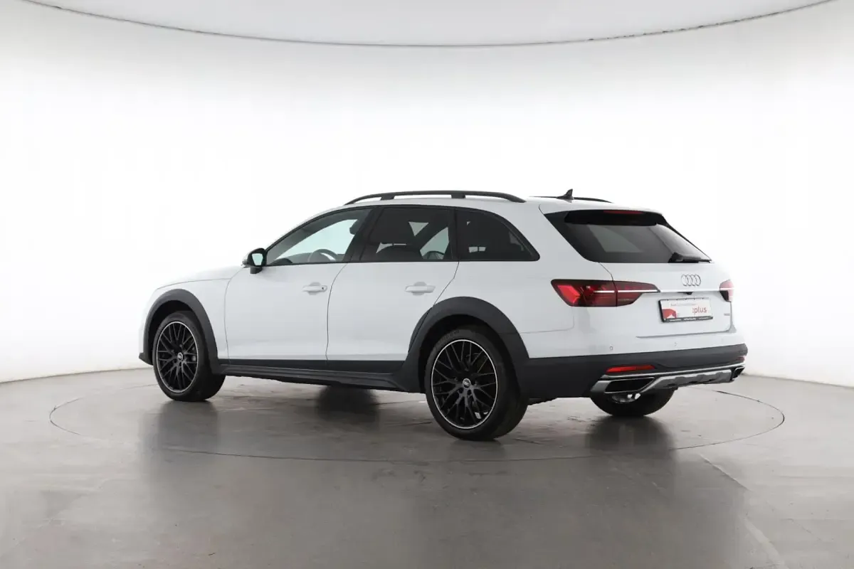 Gebraucht Audi A4 Allroad Sport 204 PS (150 kW) 2022 Gletscherweiß Kombi