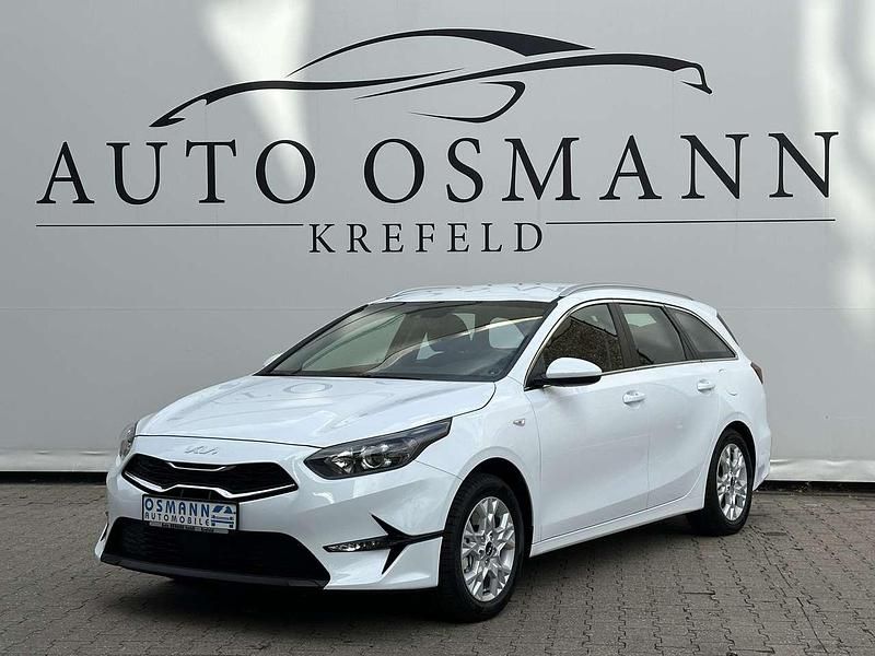 (wd) cararraweiss Gebraucht 2024 Kia Ceed Vision Kleinwagen | 23.950 € (Fairer Preis) - Bild 1/4