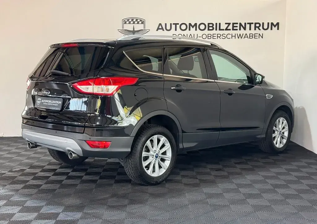 Gebraucht Ford Kuga Titanium 179 PS (131 kW) 2015 Schwarz SUV