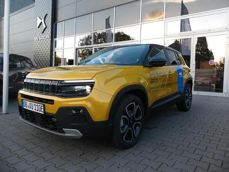 Schwarz Gebraucht 2023 Jeep Avenger EV Summit SUV | 24.780 € (Fairer Preis) - Bild 1/4