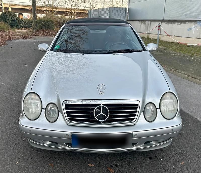 Gebraucht Mercedes CLK320 Elegance 218 PS (160 kW) 2002 Silber Cabrio