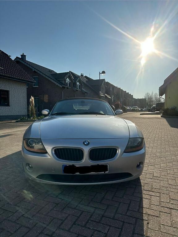 Gebraucht BMW Z4 192 PS (141 kW) 2003 Silber Cabrio