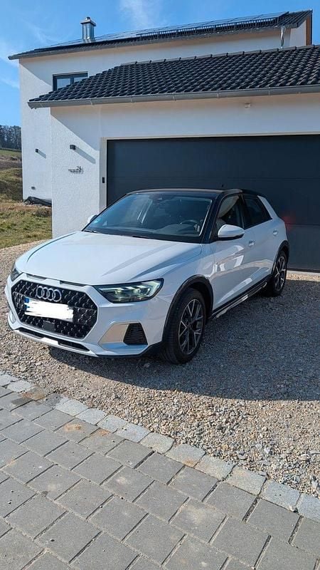 Gebraucht Audi A1 Comfort 110 PS (80 kW) 2021 Weiß SUV