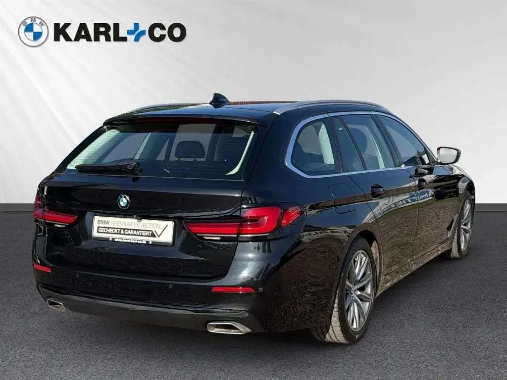 Gebraucht BMW 520 190 PS (139 kW) 2023 Schwarz Kombi