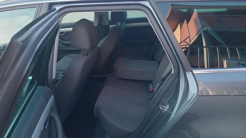 Gebraucht Seat Exeo Style 143 PS (105 kW) 2013 Grau Limousine