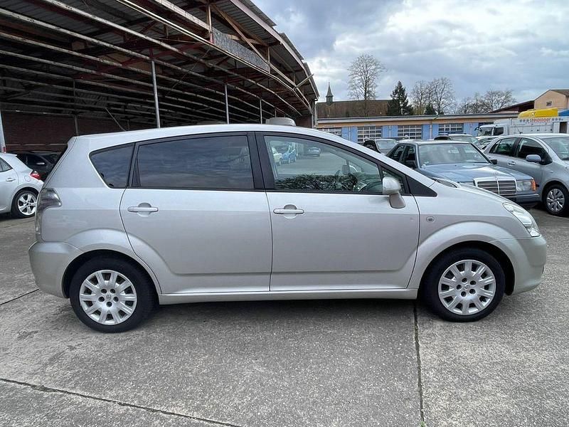 Gebraucht Toyota Corolla Verso Edition 129 PS (94 kW) 2007 Silber Van / Kleinbus