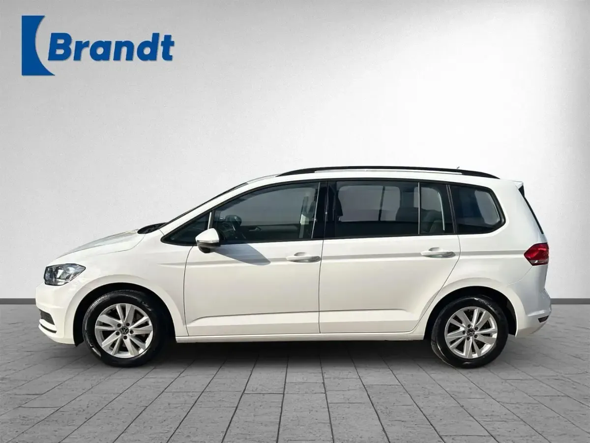 Gebraucht VW Touran Comfortline 150 PS (110 kW) 2021 Weiß Van / Kleinbus